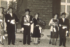 1961! König Hermann Krebber mit seiner Königin Greta sowie seinem Gefolge Franz und Tilde Kalscheur sowie Heinz und Maria Boßmann!