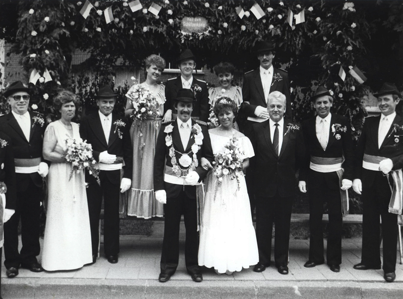 1983! König Ernst Stiel mit seiner Königin Heidi und seinem Gefolge Jürgen und Heidi Zimmermann, Josef und Wanda Ingendoh sowie Heinrich und Käthe Hegmann!