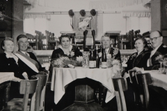 1953! König Wilhelm Rösen mit seiner Königin Helene und seinem Gefolge Hermann und Bernhardine Walter sowie Ferdinand und Dora Laarmanns!