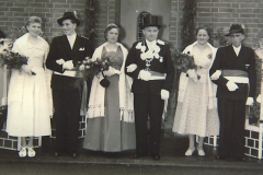 1958! König Johann Vermöhlen mit seiner Königin Gertrud und seinem Gefolge Jacob und Frieda Klaaßen sowie Heinrich und Gertrud Elbers!