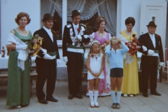 1971! König Fritz Rösen mit seiner Königin Liselotte und seinem Gefolge Fritz und Alwine Roeloffs sowie Josef und Lisbeth Kisters!