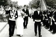 1972! König Erwin Willemsen mit seiner Königin Käthe und seinem Gefolge Johann und Elli Becker sowie Karl und Ursula Hackstein!